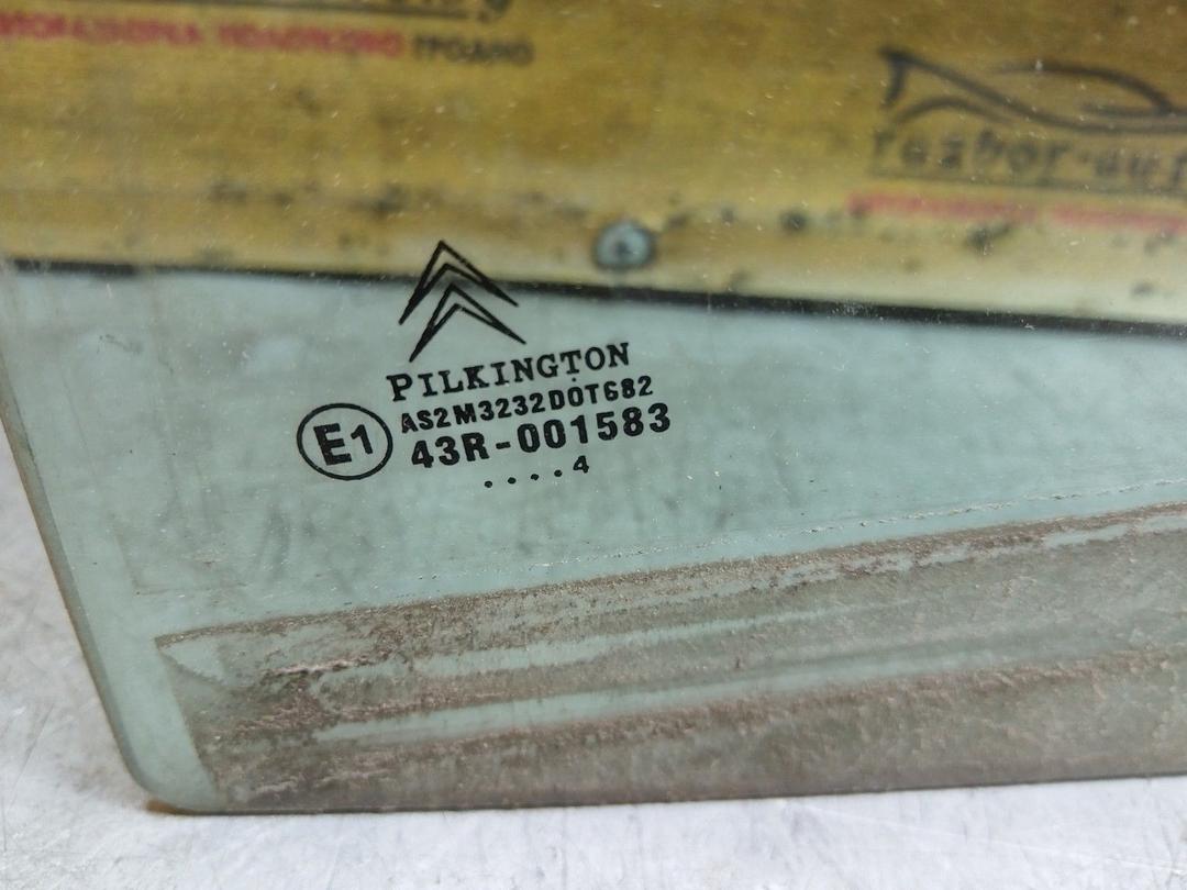 Стекло двери задней левой AS9G8T Citroen C3 купить