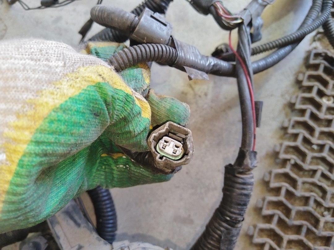 Проводка двигателя 2YM35C Toyota Avensis undefined