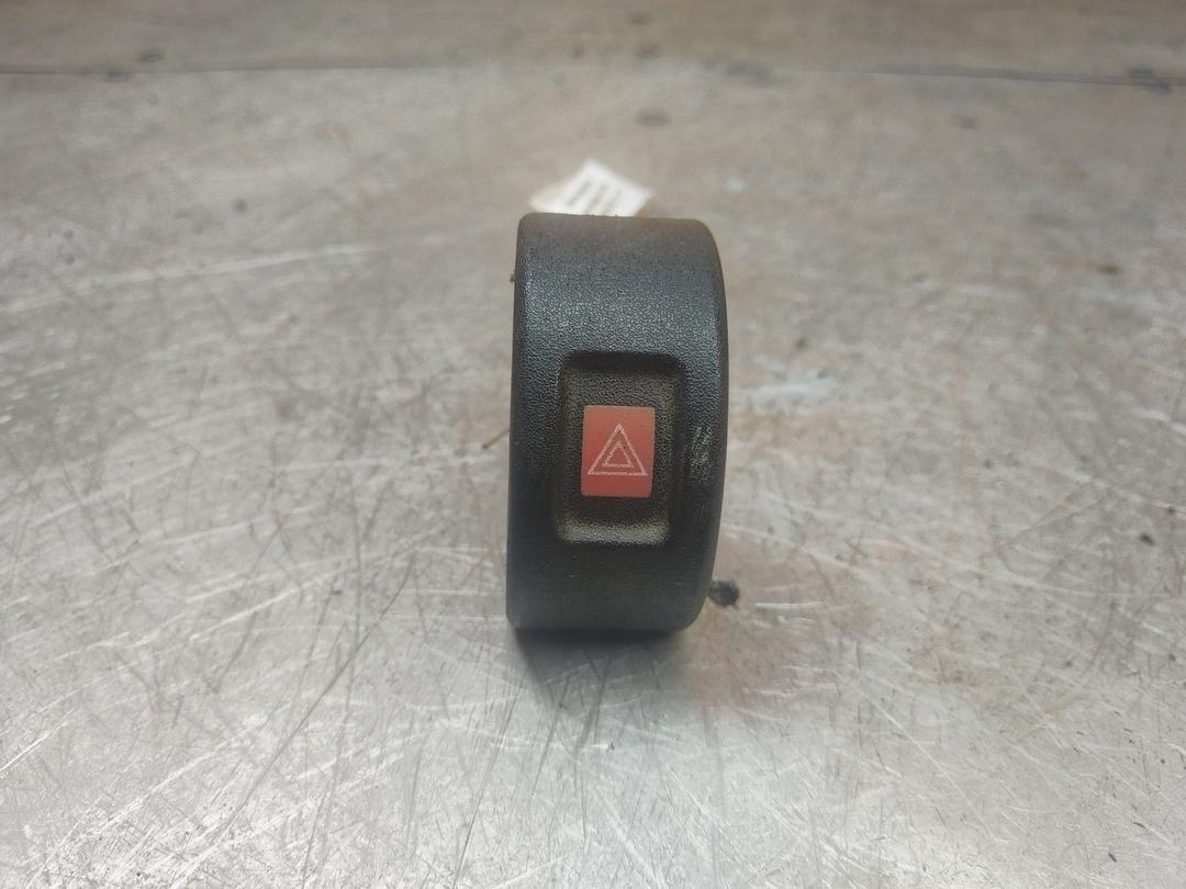 Кнопка аварийной сигнализации XCOYMX Opel Astra - Фото 1