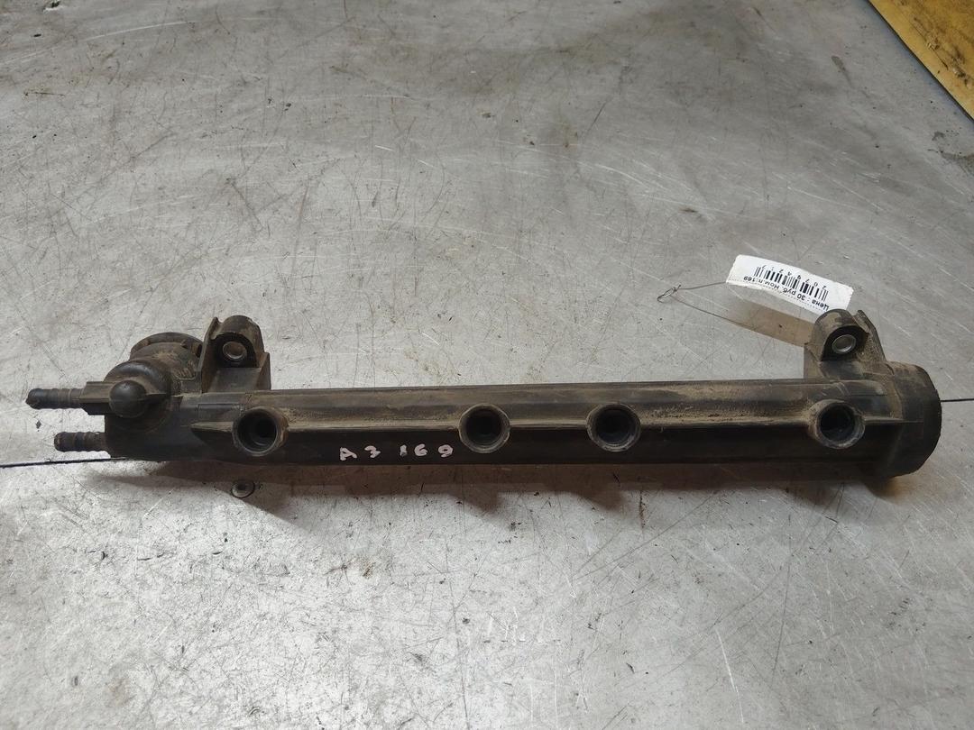 Топливная рампа 4P04D4 Audi A3 купить в магазине запчастей бу