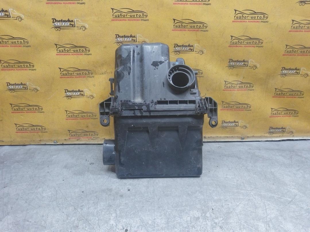 Корпус воздушного фильтра HRLUGY Toyota Yaris - Фото 10