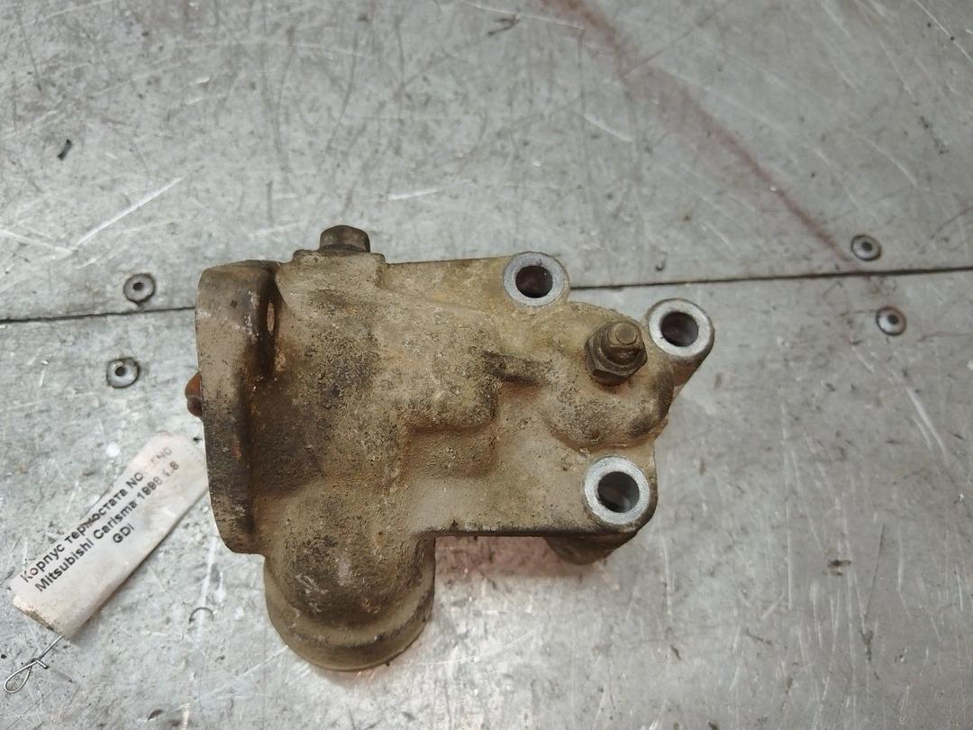 Корпус термостата NQW5N0 Mitsubishi Carisma - Фото 3