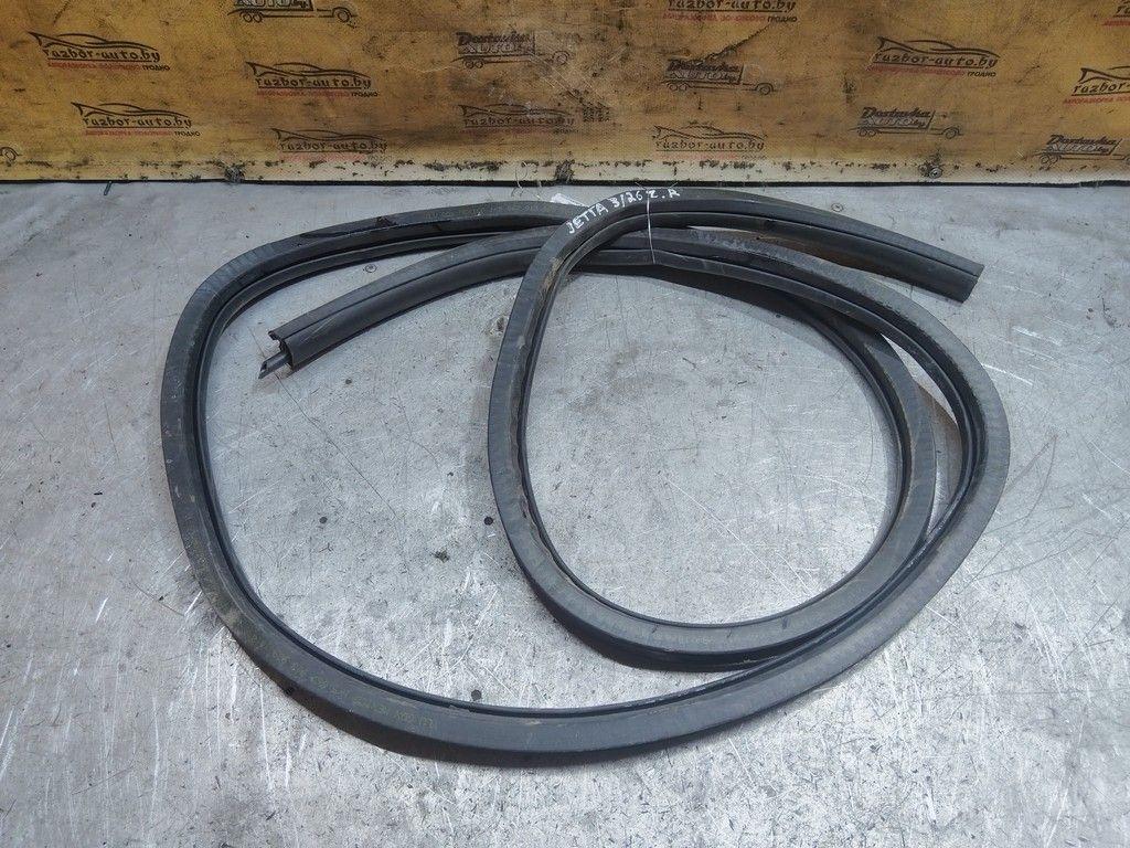 Уплотнитель двери задней правой 9WVP8D Volkswagen Jetta - Фото 1