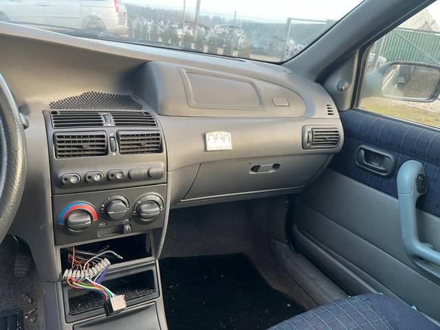 Бардачок JI5Y84 Fiat Punto купить