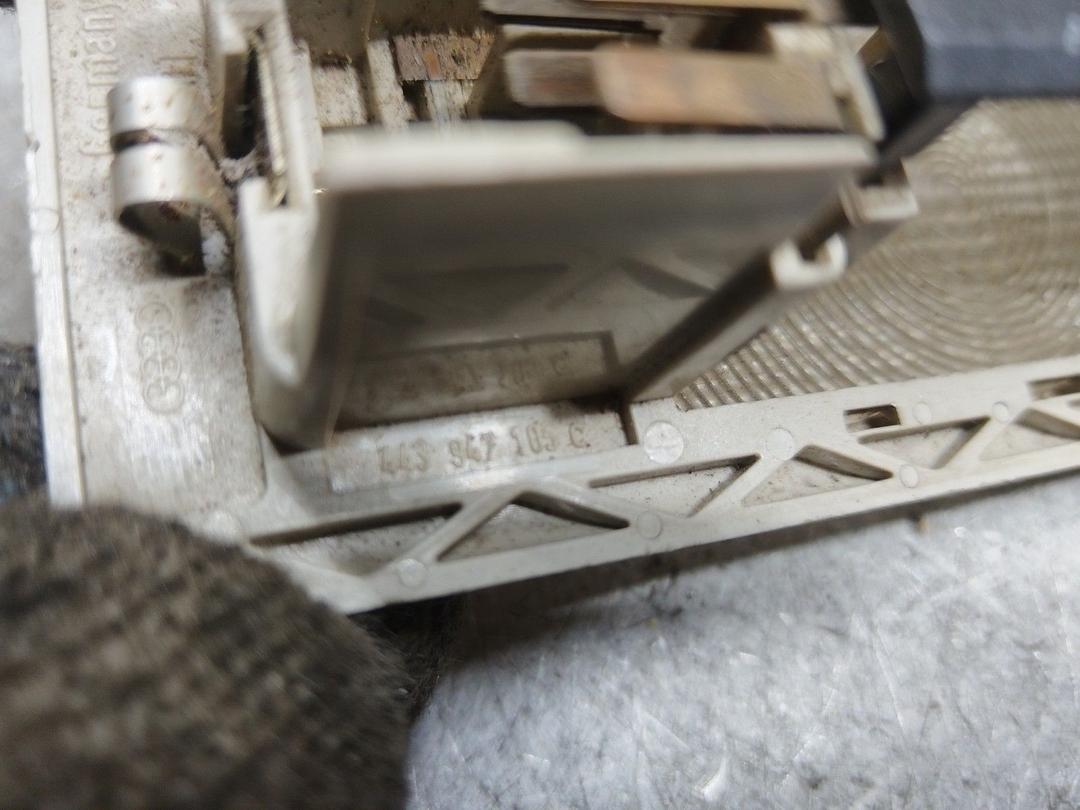 Фонарь салона (плафон) VE9VGD Audi 80 - Фото 5