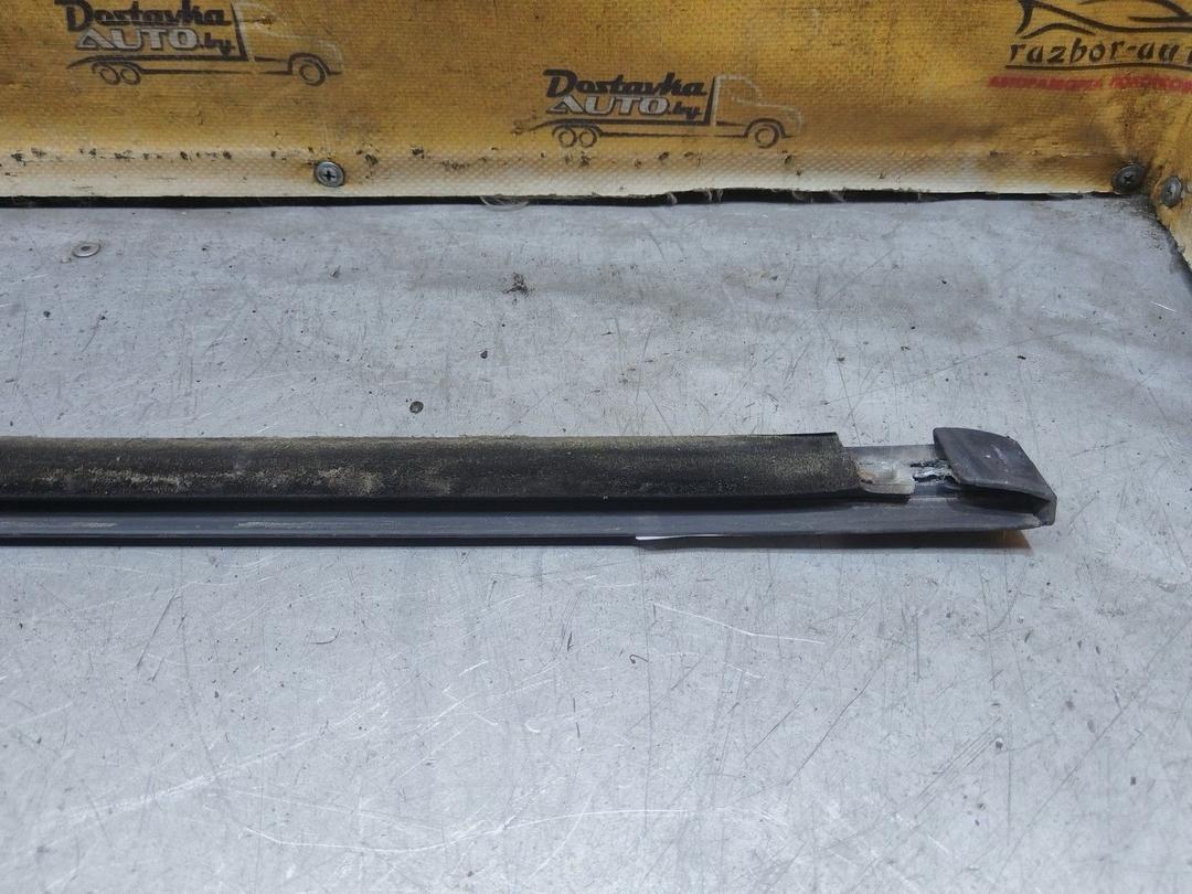 Молдинг стекла двери передней левой наружный FIV5RE Renault Scenic купить в магазине запчастей бу