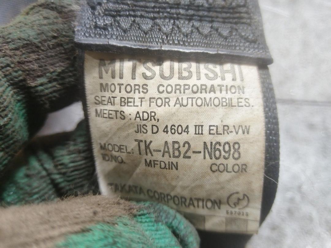 Ремень безопасности задний правый T6CEEB Mitsubishi Grandis купить в магазине запчастей бу