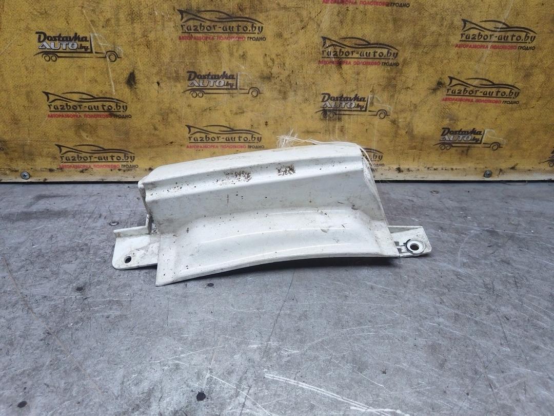 Заглушка (решетка) в бампер задний 27N4O7 Nissan Note купить в магазине запчастей бу