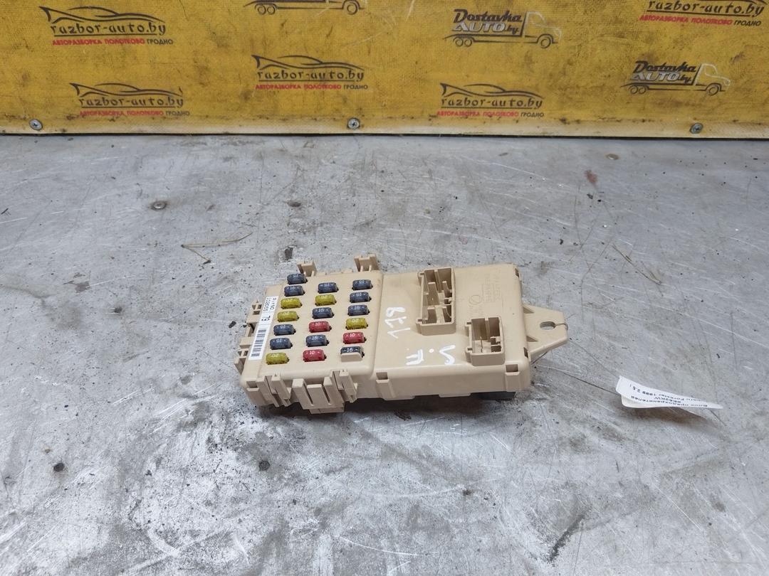 Блок предохранителей 8E52KW Subaru Forester купить