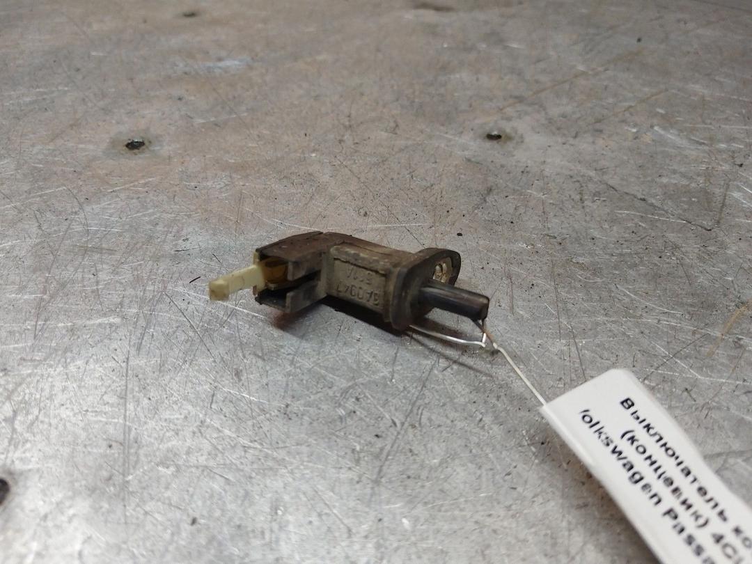 Выключатель концевой (концевик) 4CUQZT Volkswagen Passat - Фото 2