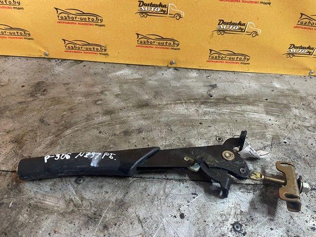 Рычаг ручного тормоза (ручника) B4R0MP Peugeot 306 купить