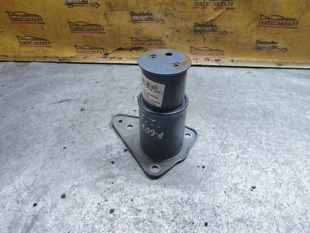 Кронштейн усилителя бампера переднего (Домик) N7C7EM Peugeot 607 купить