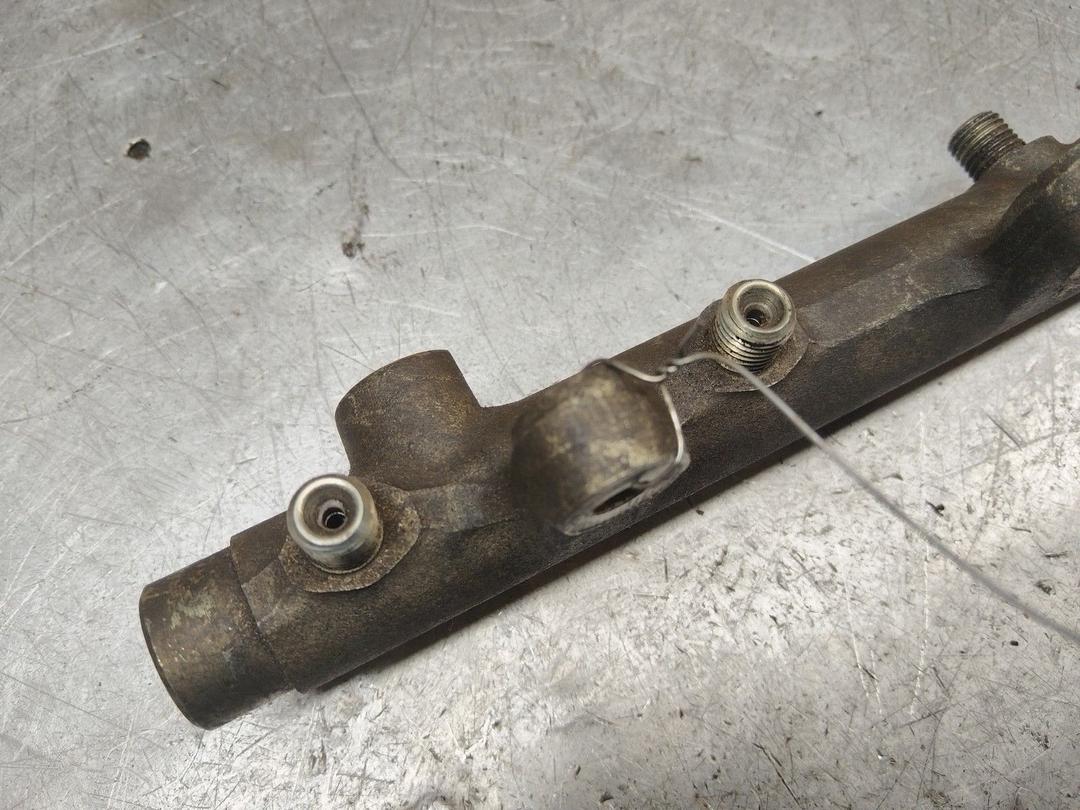 Топливная рампа 6YGGRX Peugeot 307 - Фото 3