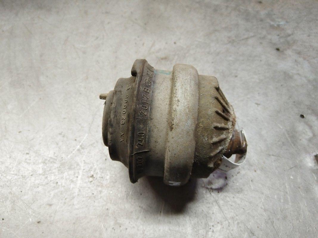 Подушка крепления двигателя Q9H3P8 Mercedes C W202 - Фото 9