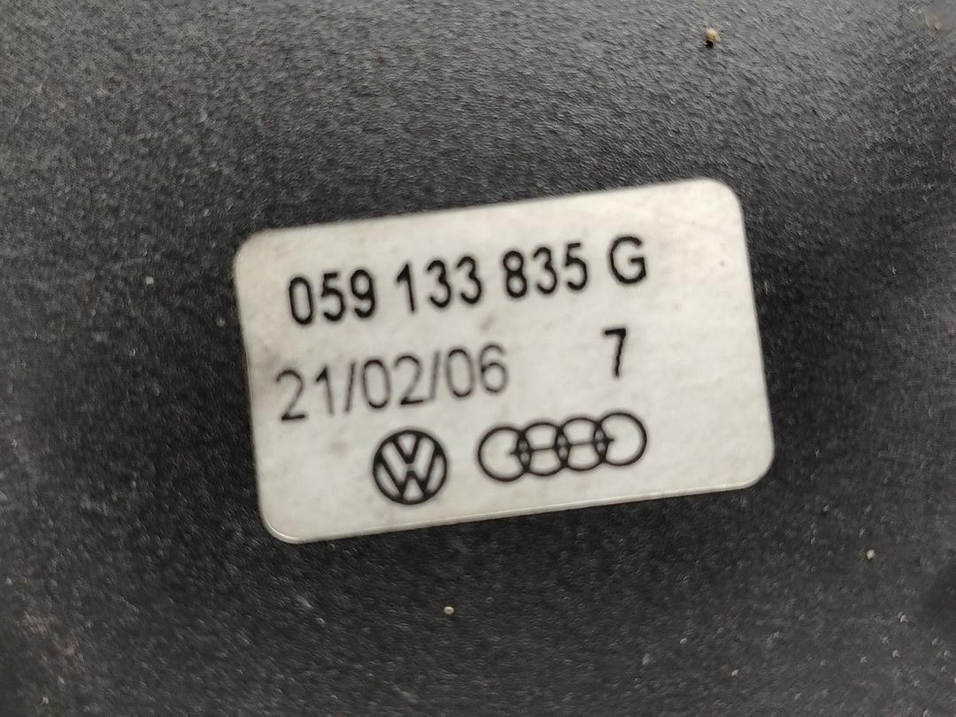 Корпус воздушного фильтра DTAXAS Audi A4 - Фото 7