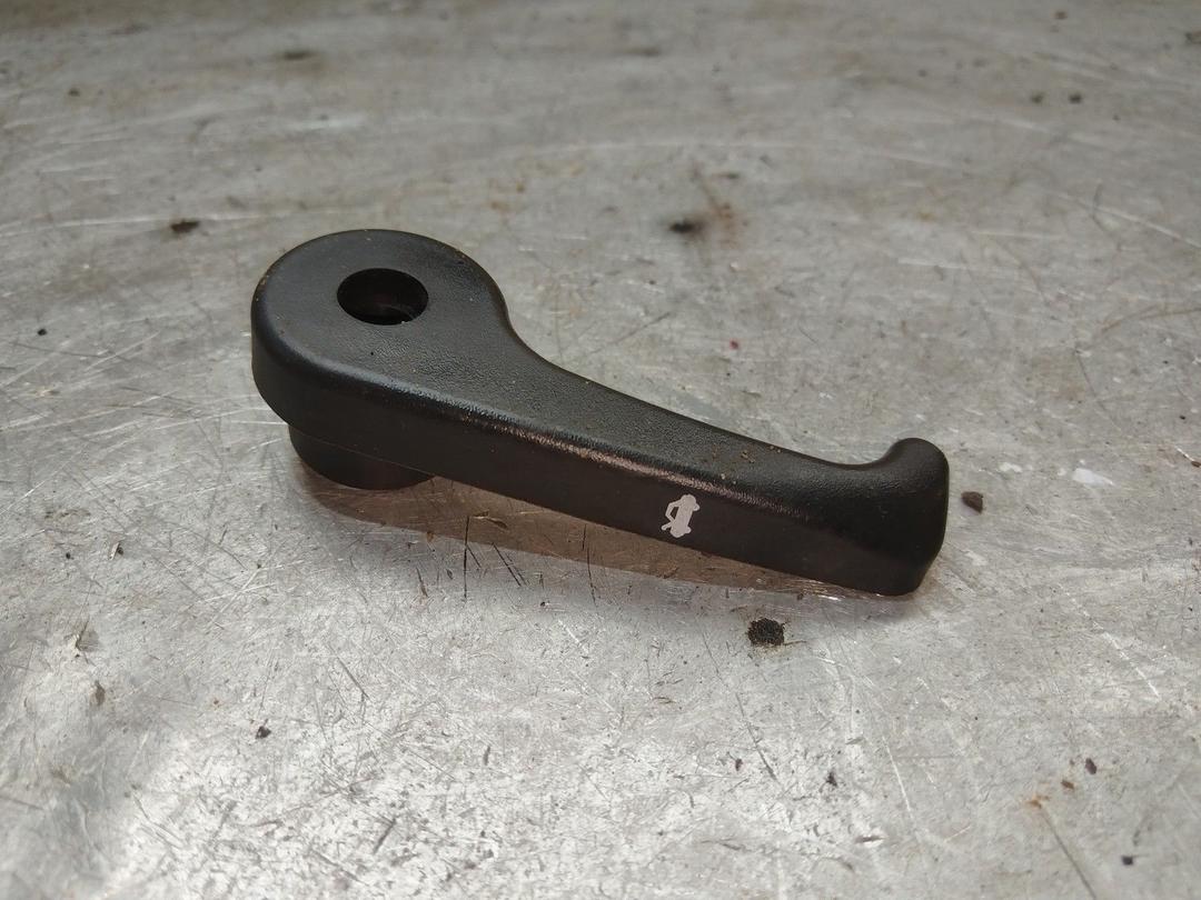 Ручка открывания капота LM5XLK Kia Sorento - Фото 1