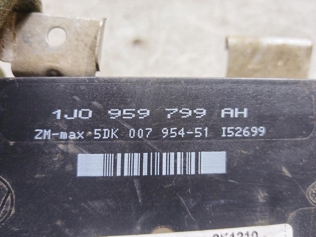 Блок комфорта 2K1210 Seat Toledo купить с доставкой