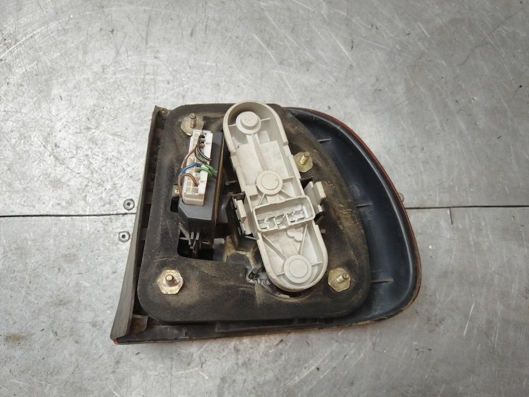 Фонарь задний левый OH5T3L Volvo V40 - Фото 2