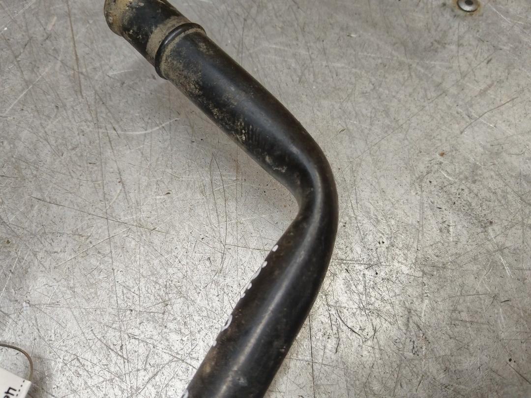 Трубка охлаждающей жидкости металлическая 068G5Z Volkswagen Passat купить с доставкой