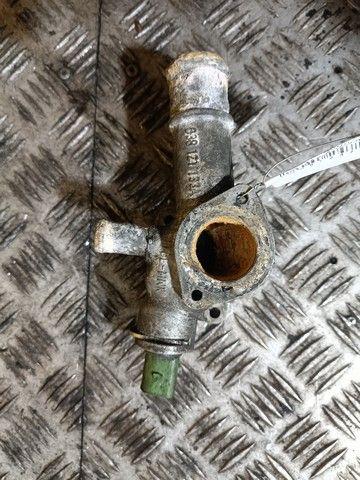 Фланец (тройник) системы охлаждения 1UUOI8 Volkswagen Golf - Фото 1