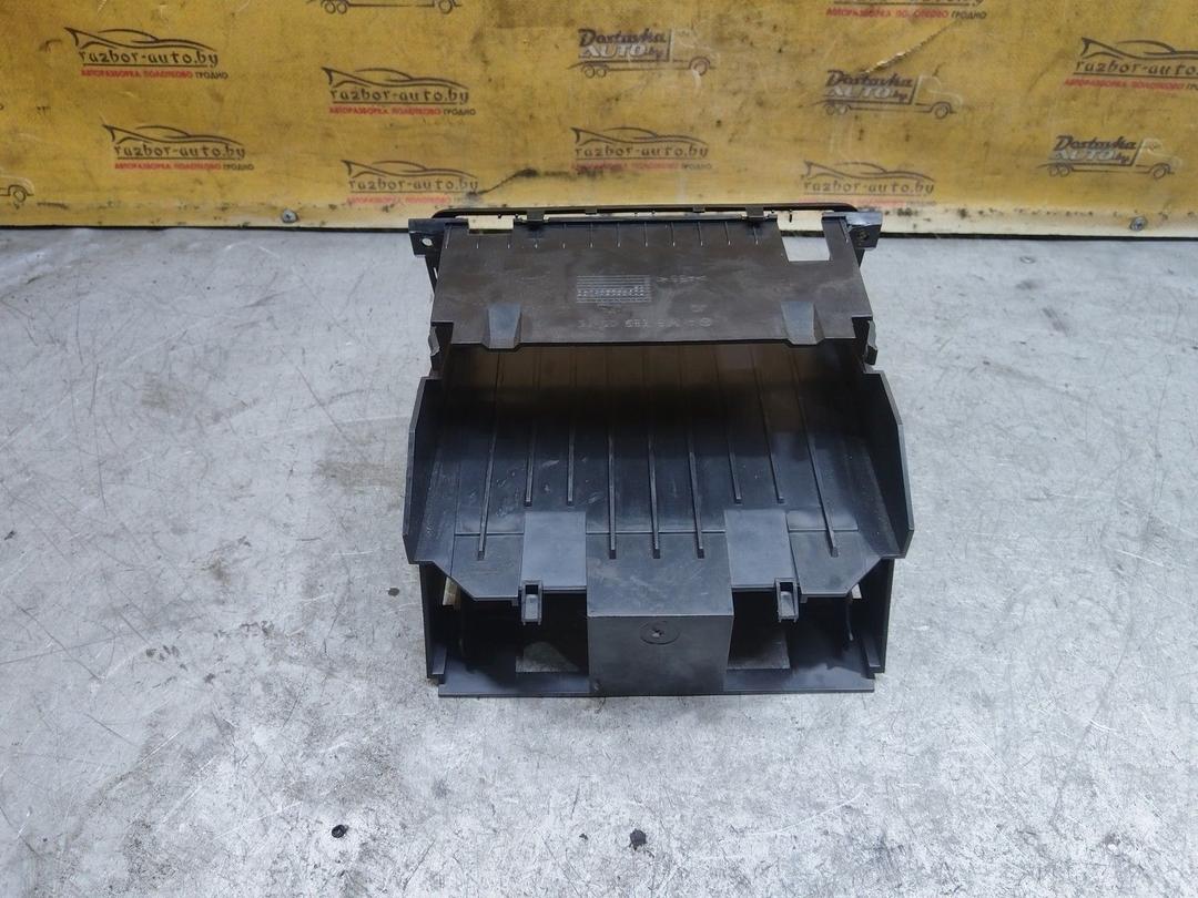 Вещевой ящик центральной консоли ZZVV21 Mercedes A W168 купить с доставкой