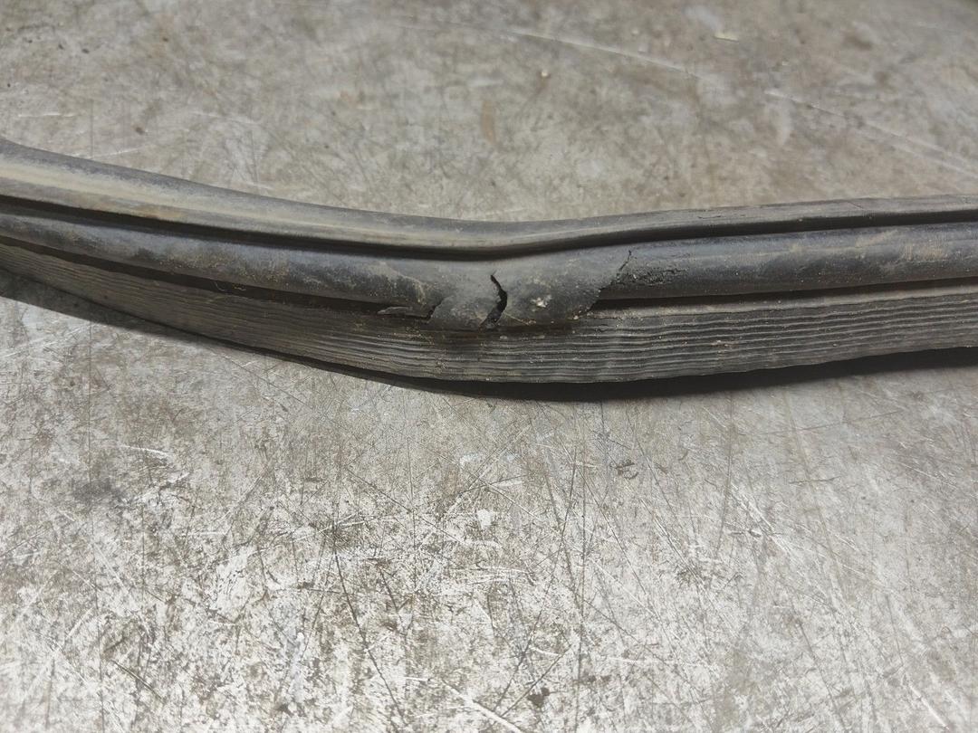 Уплотнитель багажника TD26PD Peugeot 406 - Фото 4