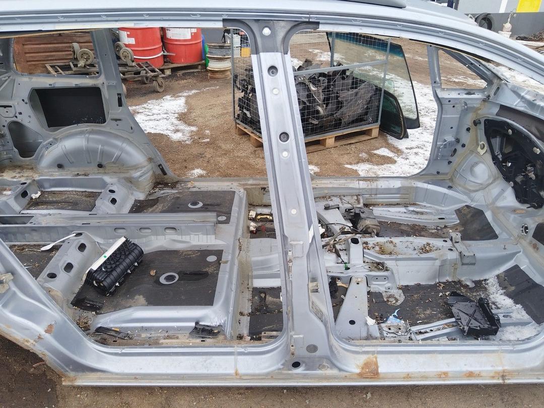 Стойка кузовная центральная правая DXJD2H Opel Zafira