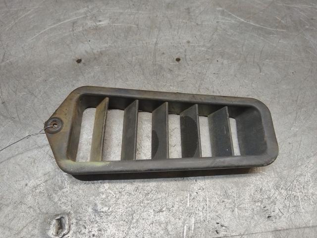 Решетка вентиляции кузова LI1WSQ Citroen Saxo