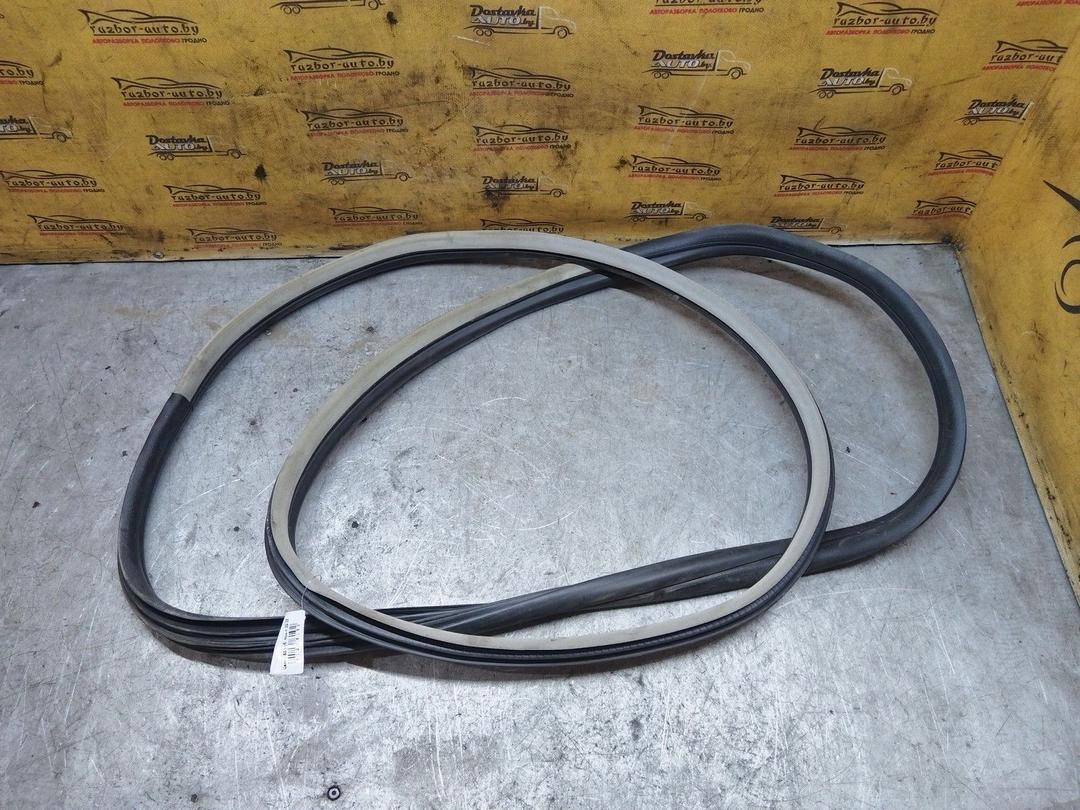 Уплотнитель двери передней правой TQ005X Citroen C4 Grand Picasso купить