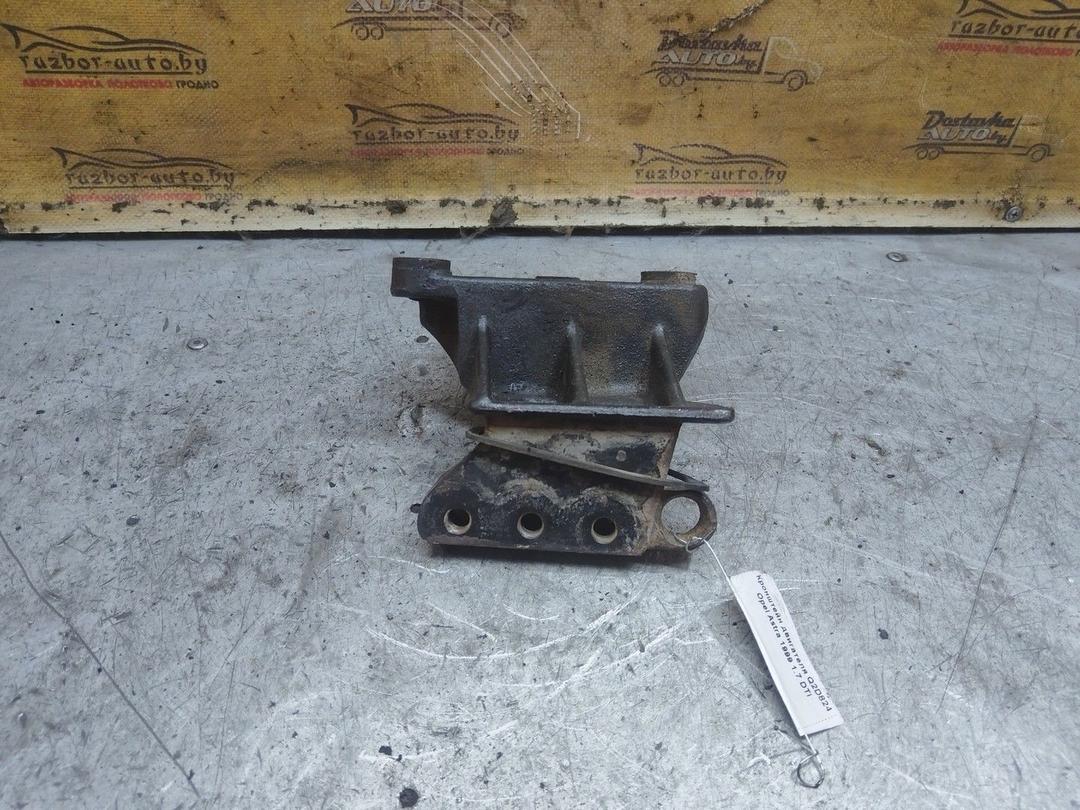 Кронштейн двигателя Q2D824 Opel Astra - Фото 4