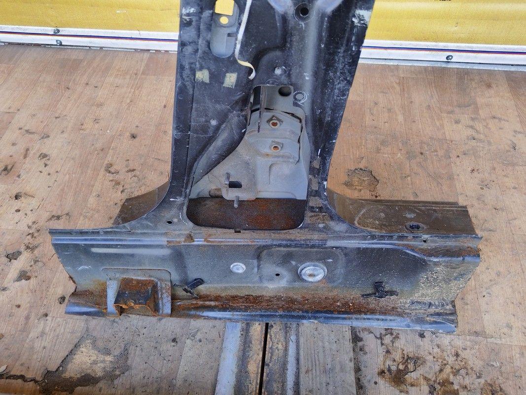 Стойка кузовная центральная правая 290Y9U Volvo V40 - Фото 5