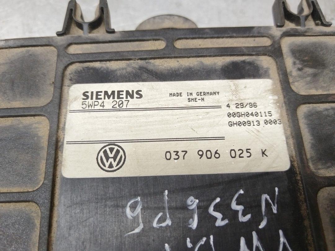 Блок управления двигателем A5XTDB Volkswagen Passat - Фото 5