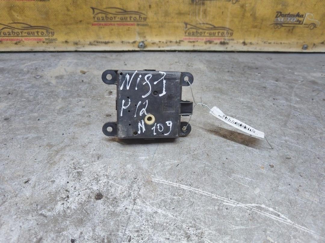 Моторчик заслонки печки TBN9RO Nissan Primera