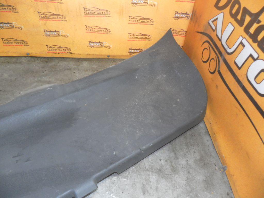 Обшивка крышки багажника KN5067 Mazda 323F купить с доставкой