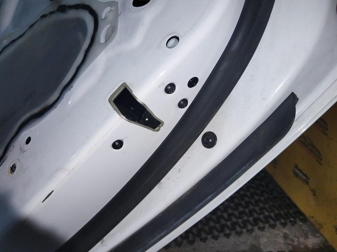 Замок двери задней правой E4SPJV Ford Fusion - Фото 3