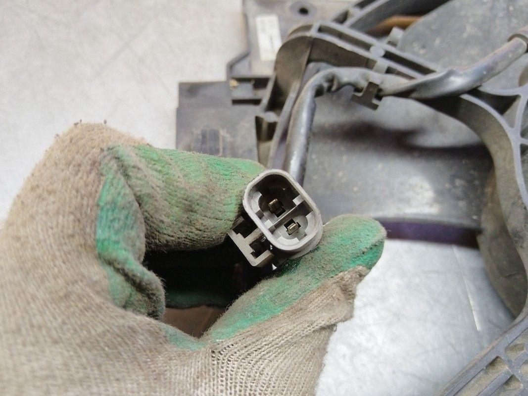 Вентилятор радиатора VO6CO5 Mazda Premacy купить в магазине запчастей бу