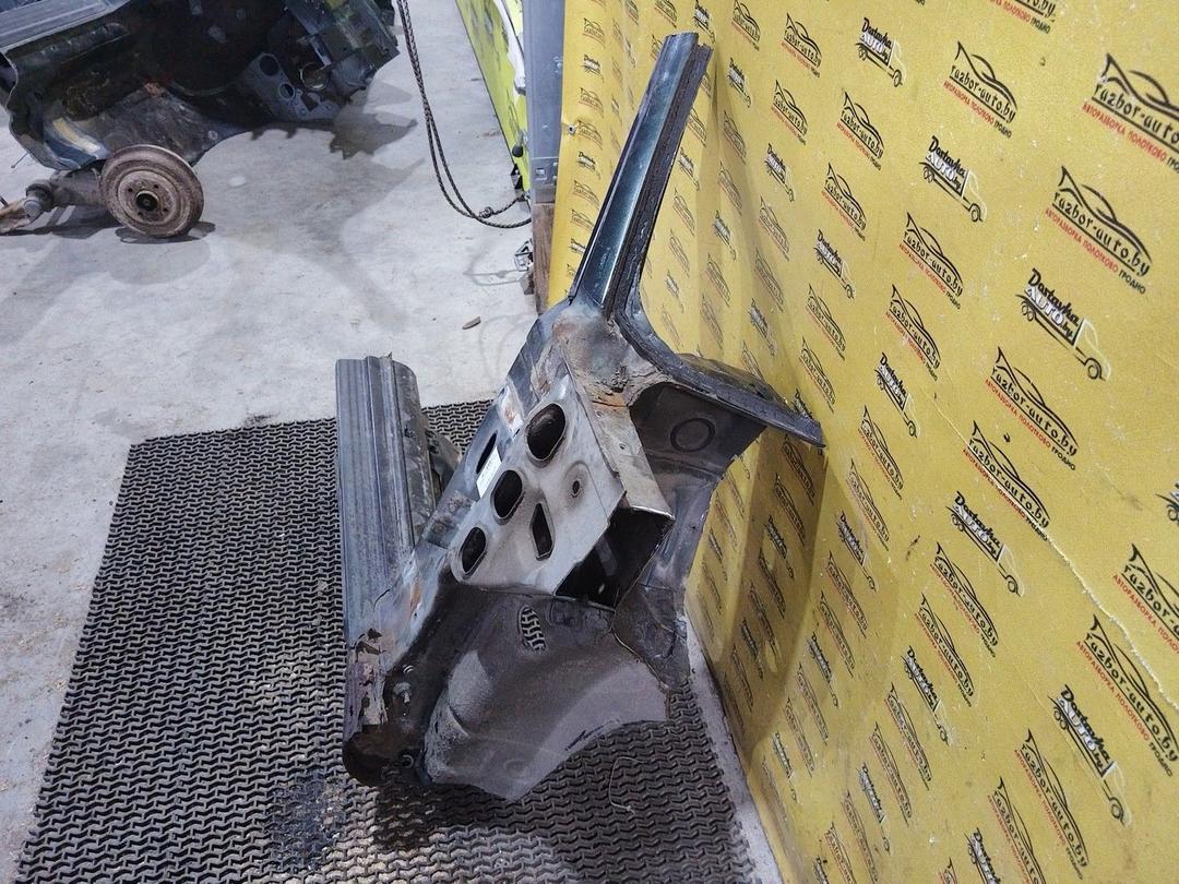 Стойка кузовная передняя правая HS92AO Audi 100 купить