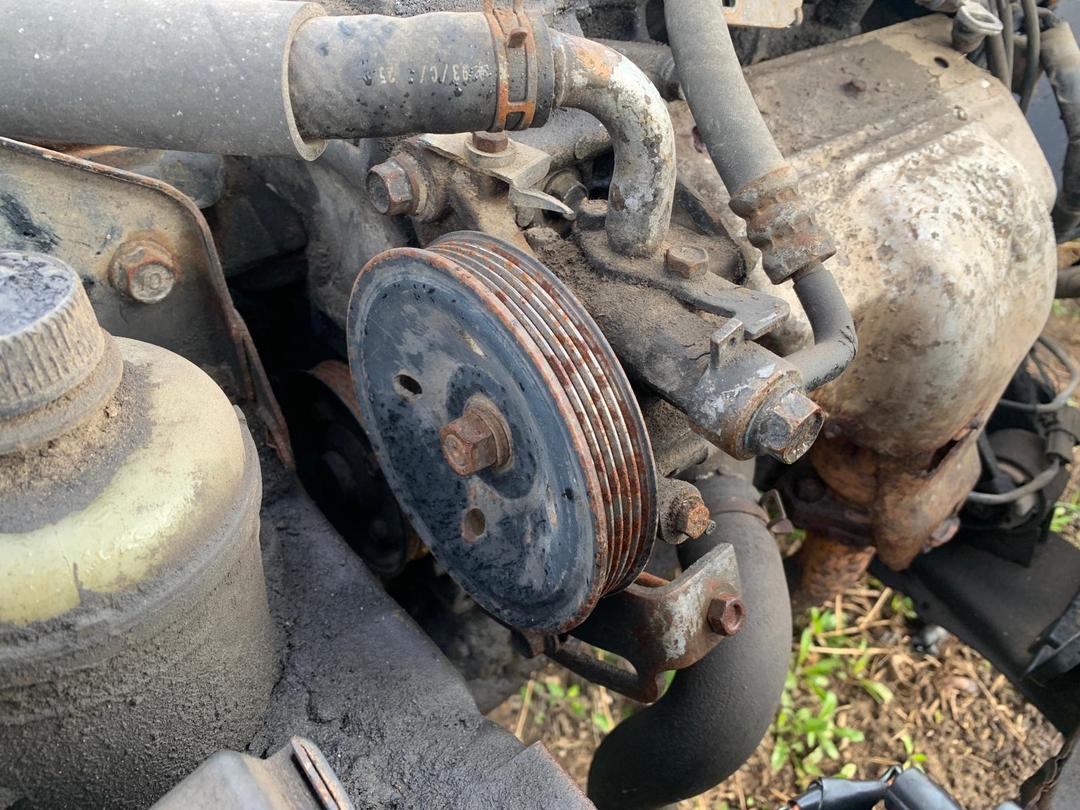 Кронштейн гидроусилителя 8Z17MO Mazda 626