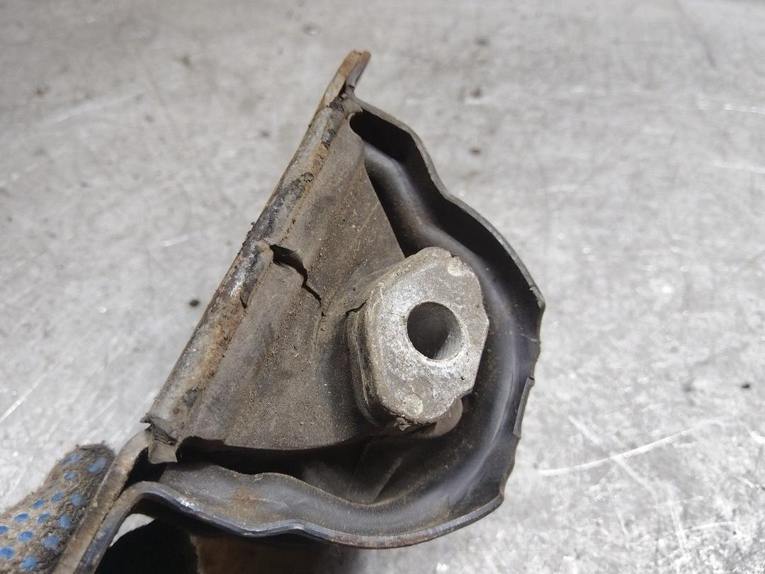 Подушка крепления двигателя 5IJ18B Renault Kangoo купить с доставкой