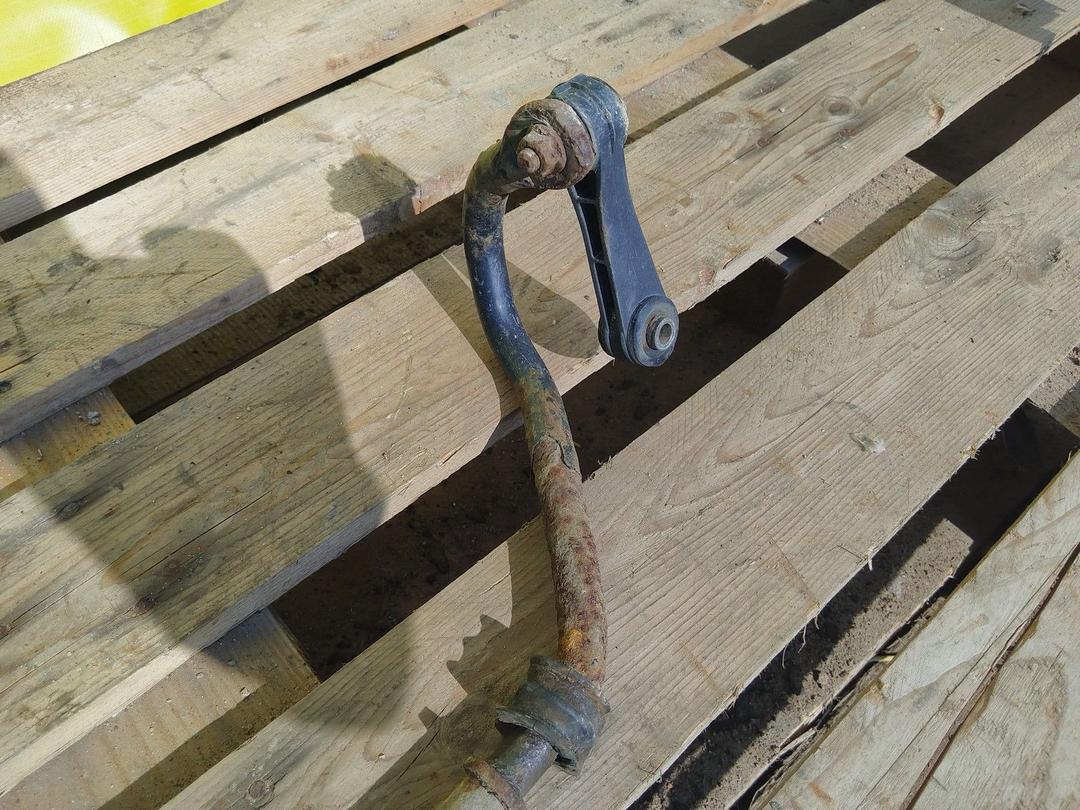 Стабилизатор подвески (поперечной устойчивости) передний ARN2XV Volkswagen Golf купить в магазине запчастей бу