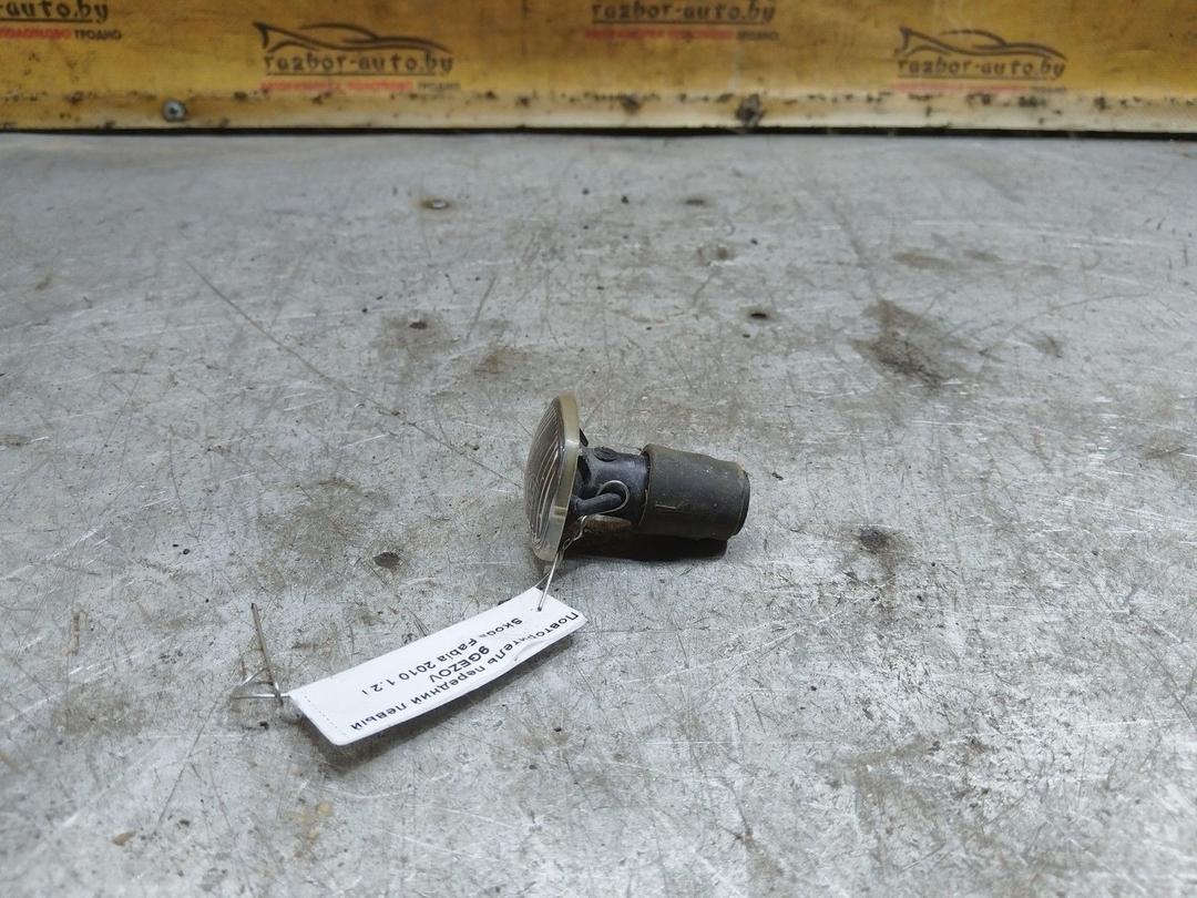 Повторитель передний левый 9GEZOV Skoda Fabia купить