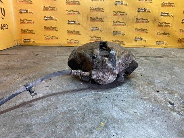 Суппорт передний правый 55F4R3 Mercedes Sprinter