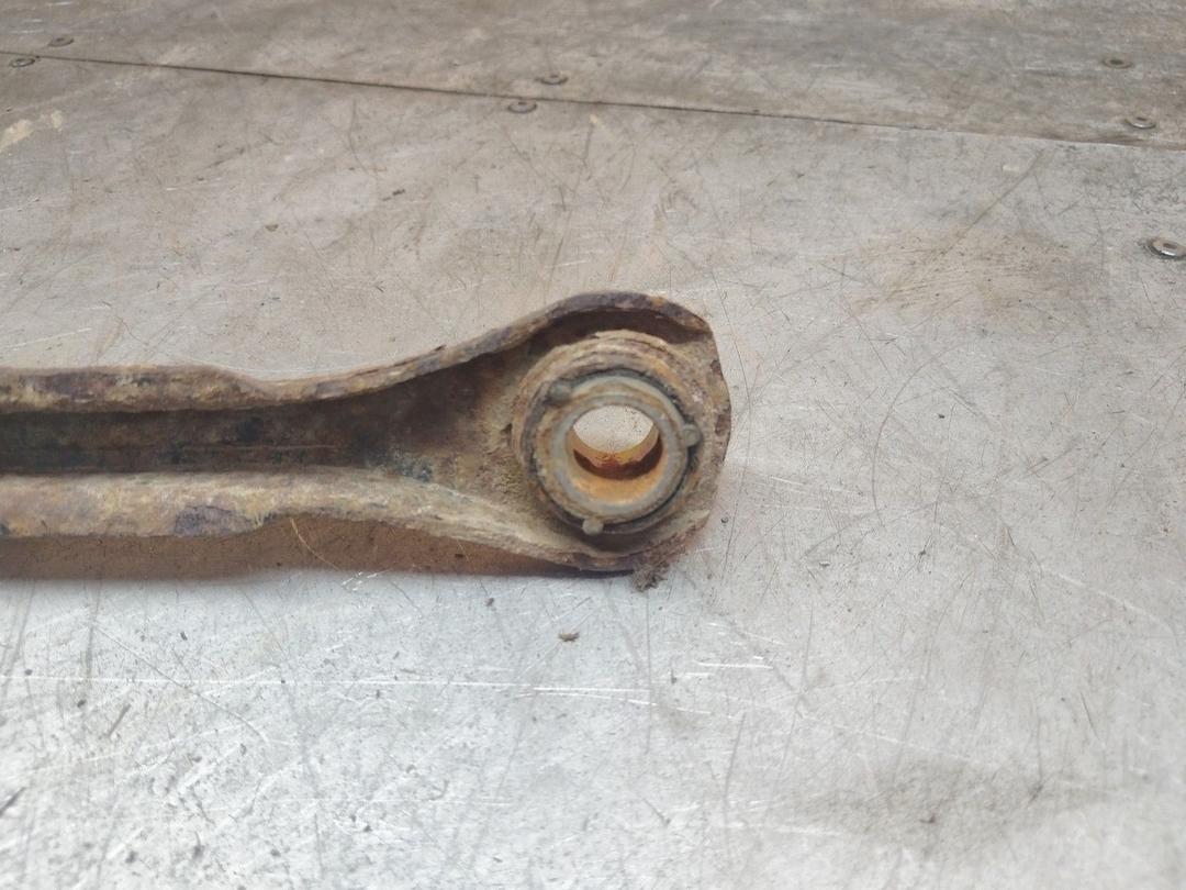 Рычаг задний правый PJHRNK Peugeot 607 купить с доставкой