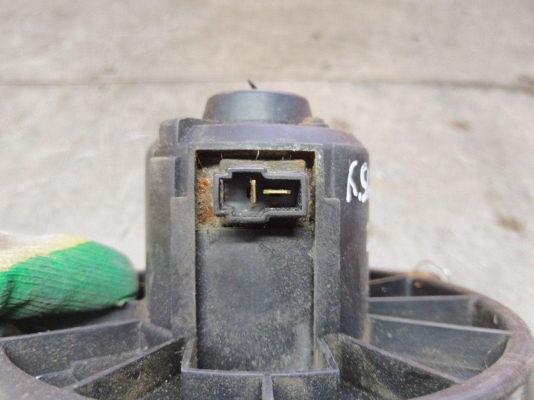 Моторчик печки XJ0MOH Kia Shuma купить в магазине запчастей бу