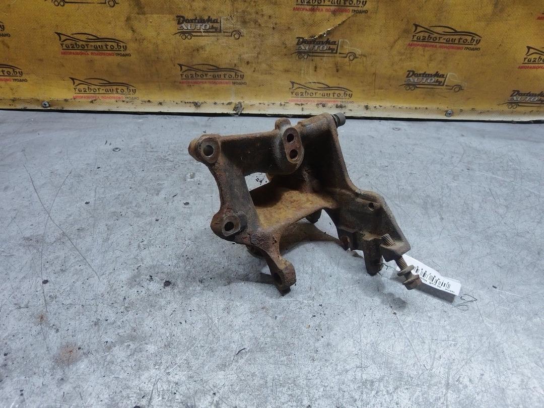 Кронштейн генератора BTBE26 Peugeot 405 купить с доставкой