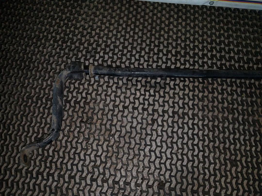 Стабилизатор подвески (поперечной устойчивости) передний CYJN8V Volkswagen Passat купить на авторазборке