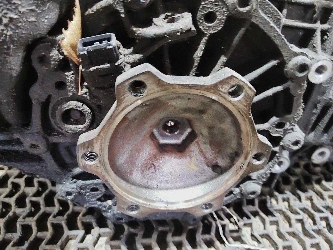 КПП механическая (МКПП) 5-ступенчатая K9U03U Volkswagen Passat - Фото 2