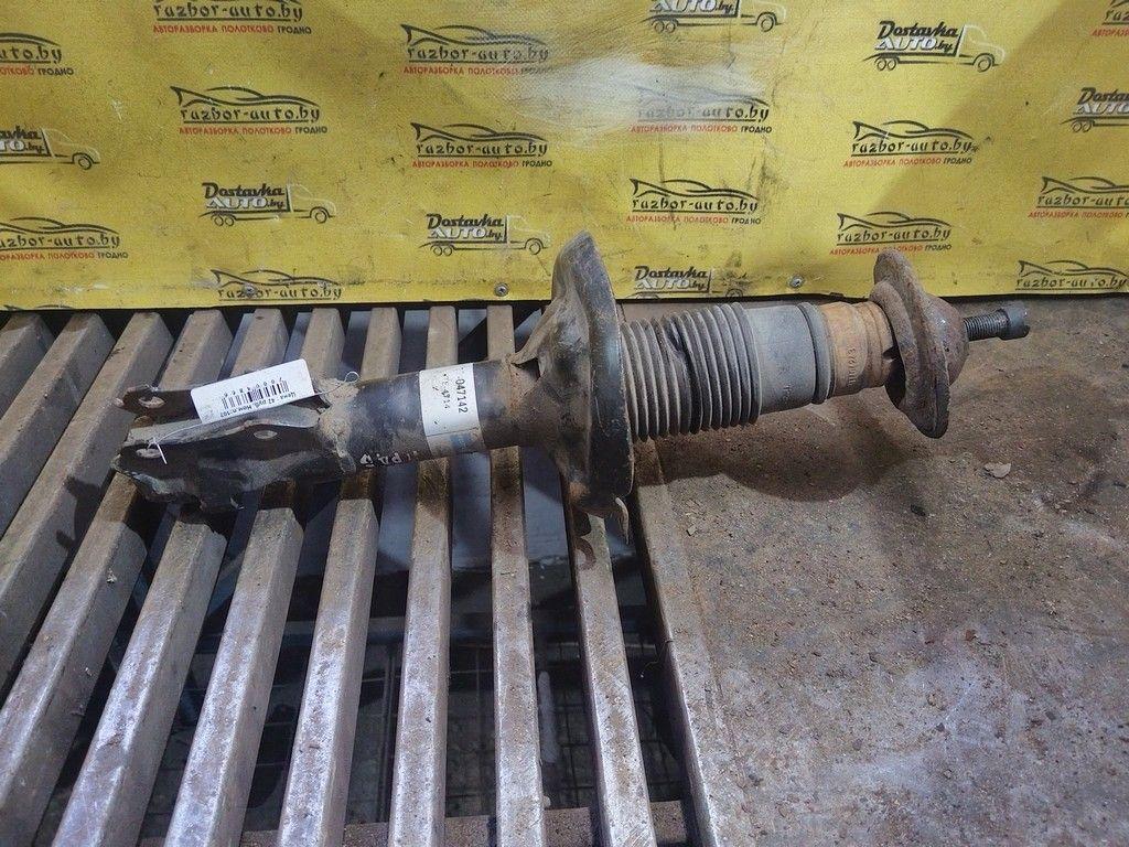 Амортизатор передний правый D2ACE0 Volkswagen Golf - Фото 4