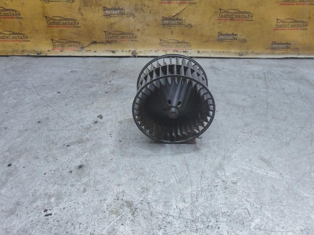 Моторчик печки 17RJF8 Renault Espace купить