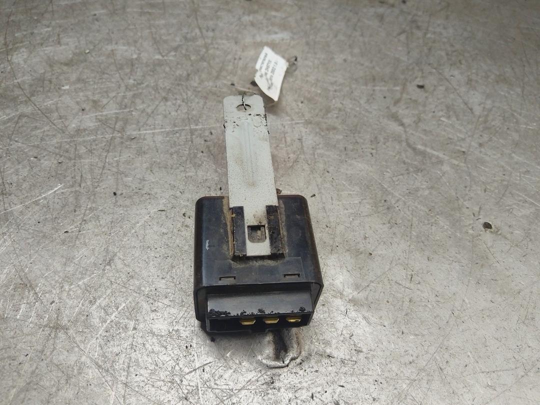 Реле стеклоочистителей (дворников) 2H87YX Hyundai Matrix - Фото 2